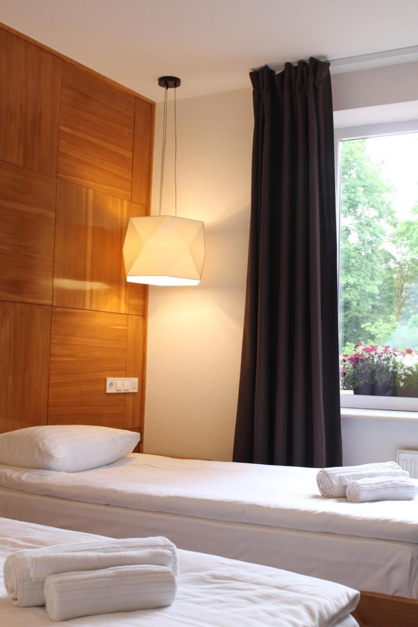 Valentyna Hotel Bryukhovychi Bagian luar foto